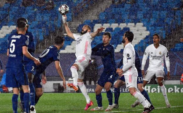 El Real Madrid sobrevive a la tormenta