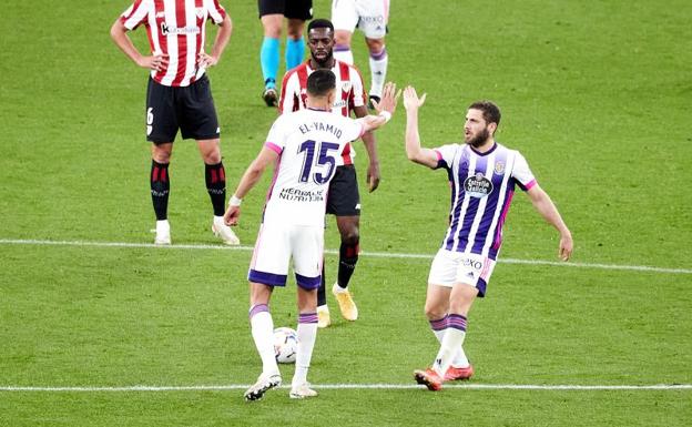 El Real Valladolid saca un puntazo en San Mamés para que Sergio reflexione