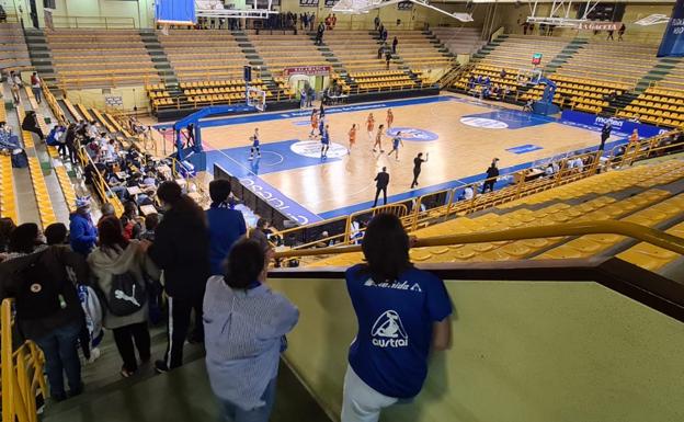El Valencia Basket vence al CB Avenida en una prórroga surrealista sin público por el toque de queda (64-67)