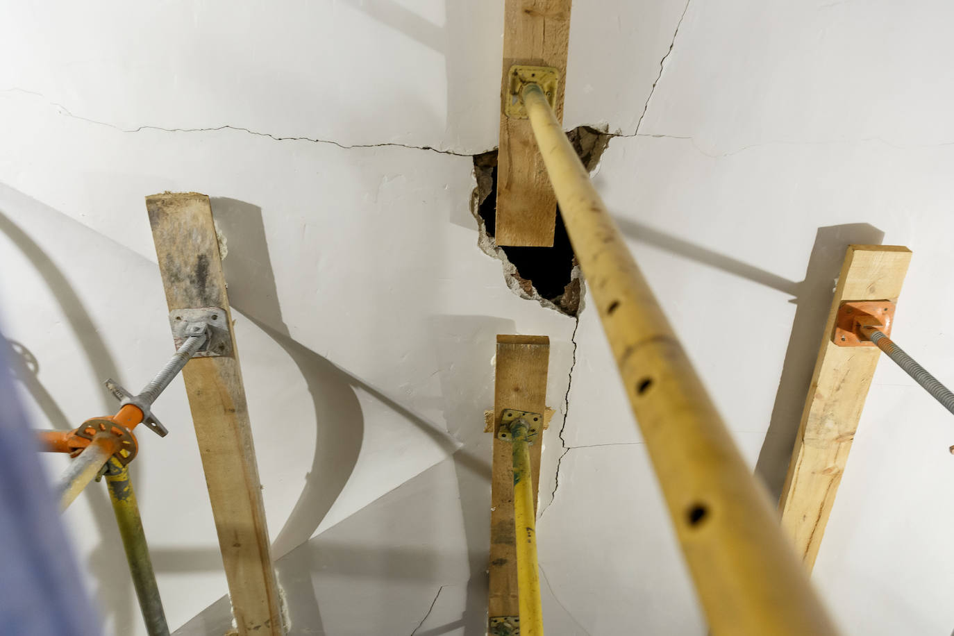 El rector pide «celeridad» para arreglar la bóveda de la sacristía del santuario del Henar