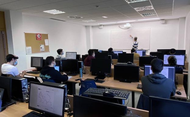 Ingeniería Informática: las universidades adaptan la titulación a las nuevas necesidades del mercado laboral