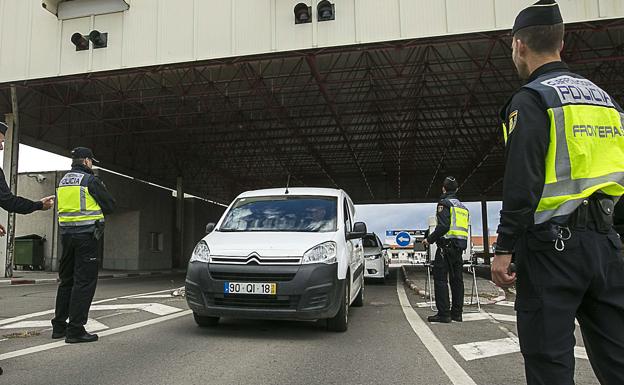 Portugal reabre este sábado la frontera con España, cerrada desde enero