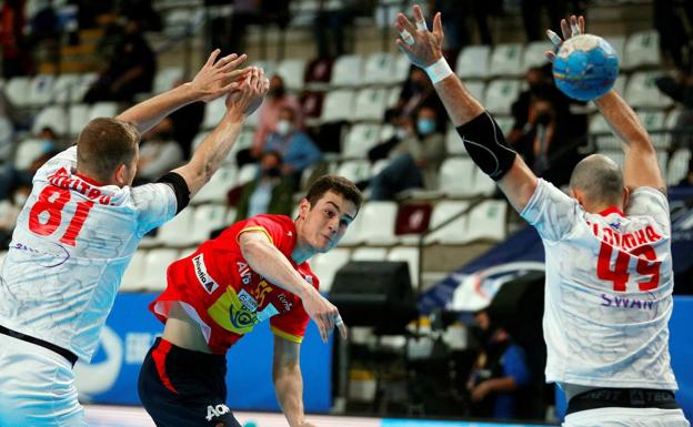 Los Hispanos superan el trámite