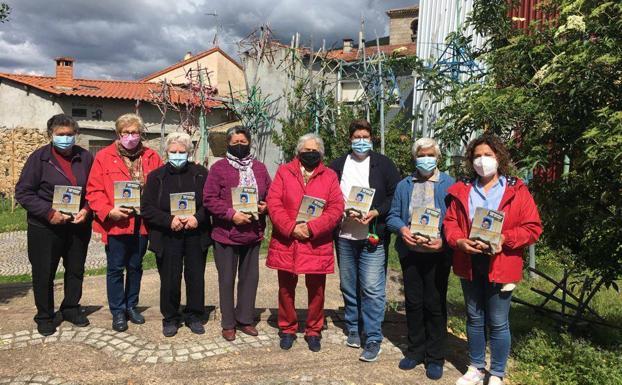 La publicación 'Curanderas del olvido' recoge historias de mujeres del siglo XX