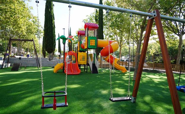 El Ayuntamiento incrementa las zonas infantiles de parques y plazas