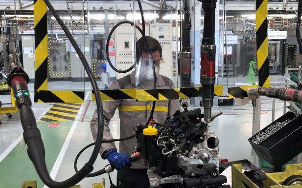 La falta de semiconductores obliga a Renault a ampliar la paradas de producción