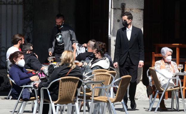 El sector servicios de Segovia copa tres de cada cuatro empleos creados en abril