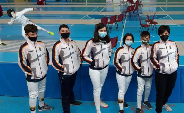 El Duque suma cinco medallas en el torneo de esgrima de Carrión