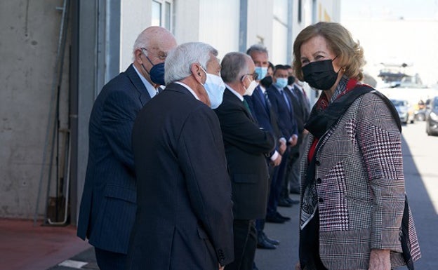 La reina Sofía comprometida con la labor del Banco de Alimentos de Ávila en su visita