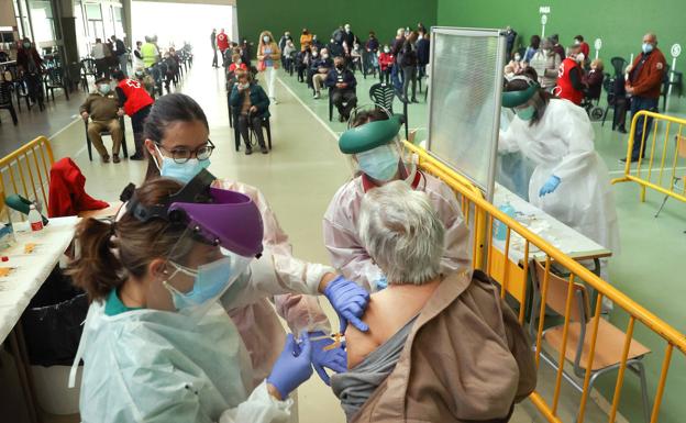 La Junta vacunará el viernes en Lumbrales, Matilla y Béjar y el sábado en Ciudad Rodrigo