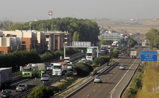 La Junta ve «claramente lesiva» para Castilla y León la posibilidad de cobrar por el uso de autovías