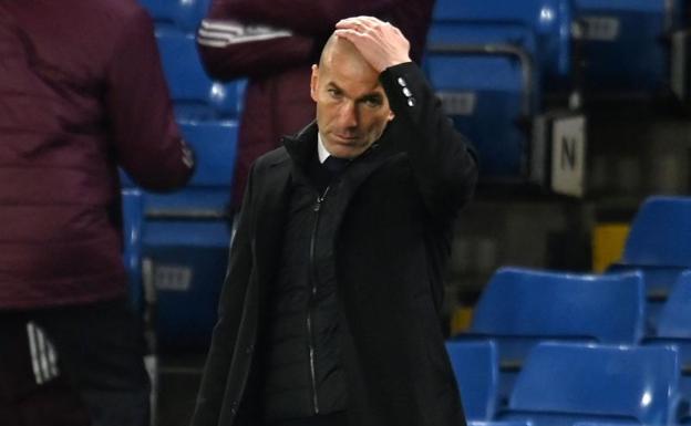 El Madrid se agarra al Barça con el futuro de Zidane en el aire