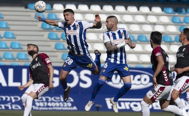 La Ponferradina deja pasar el tren del 'play-off'