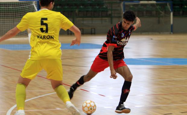 La falta de puntería y lo errores no forzados impiden vencer a Segosala