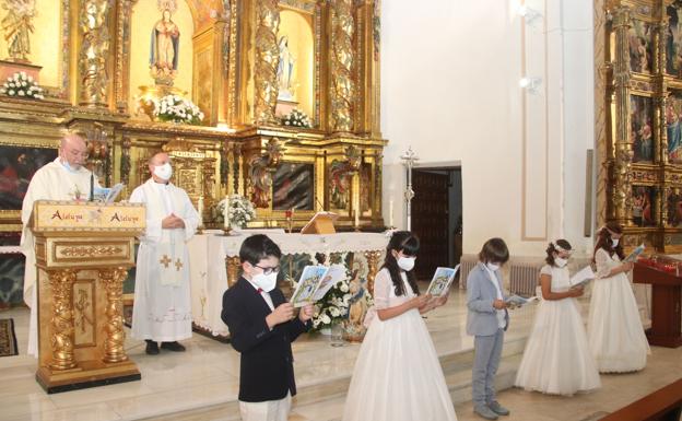 42 niños tomarán la primera comunión en Cuéllar durante este mes de mayo