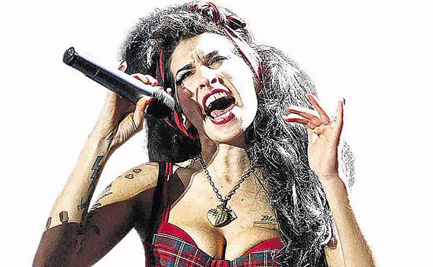 La familia de Amy Winehouse saca a subasta sus objetos favoritos