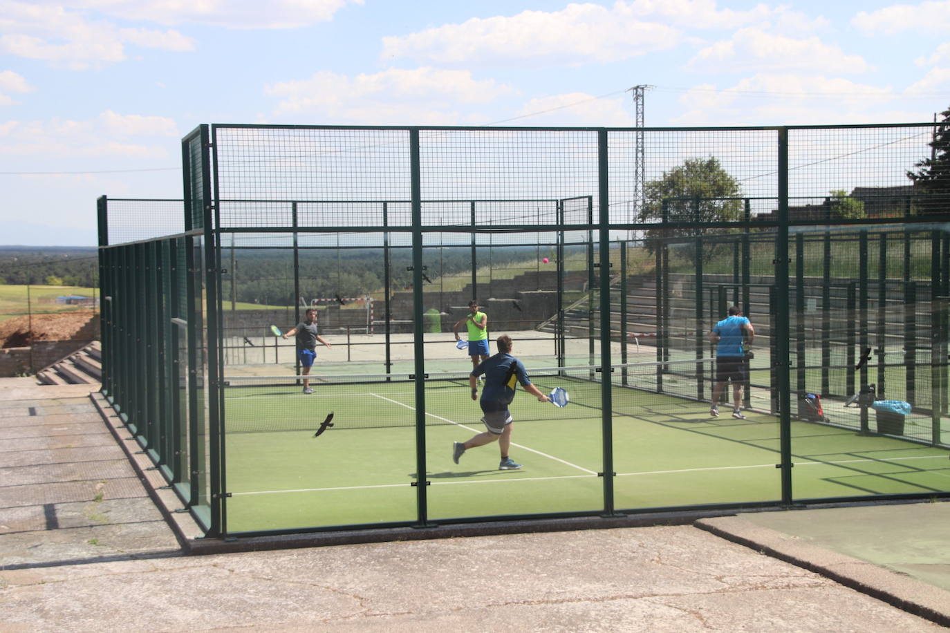 El área de Deportes de Cuéllar pone en marcha una jornada puertas abiertas de pádel y tenis
