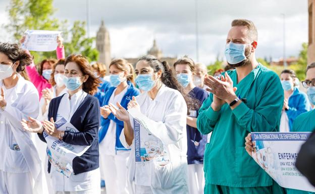 Una enfermería agotada reivindica más plantilla pese a las 150 contrataciones de la pandemia