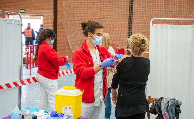 Sacyl vacuna a 362 vecinos del medio rural en Campos Góticos