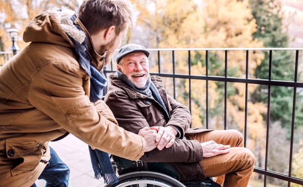 La Fundación 'la Caixa' lanza un programa pionero para que las personas mayores recuperen el sentido de sus vidas en pandemia