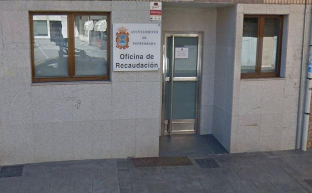 Un brote de la covid-19 obliga a restringir el acceso y a suspender citas previas de la Oficina de Recaudación de Ponferrada