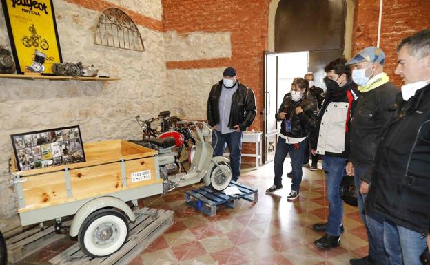 Esguevillas exhibe en su museo la moto mejor restaurada: una Lambretta matriculada en 1962