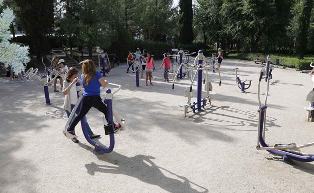 El Ayuntamiento organiza una nueva edición del programa para fomentar el ejercicio físico y el buen uso de parques biosaludables