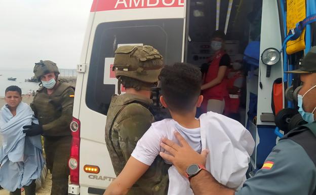 Castilla y León se ofrece para acoger hasta una veintena de menores de la crisis migratoria de Ceuta