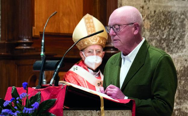 El Papa condecora a José María Conde y Pilar de Pablos por su servicio a la Iglesia de Valladolid