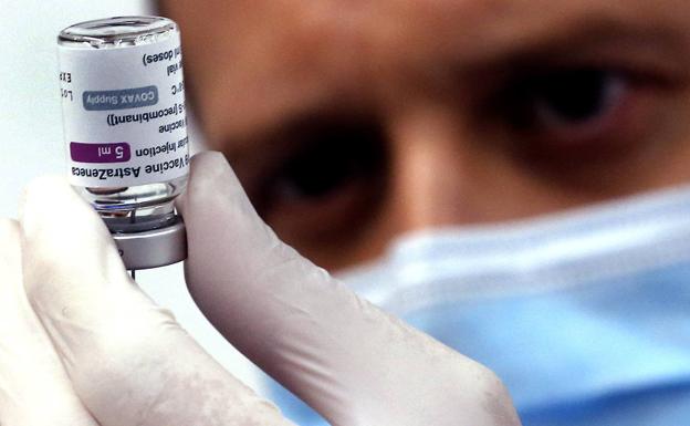 Bioética avala que 71.000 vacunados con AstraZeneca en Castilla y León reciban la segunda dosis