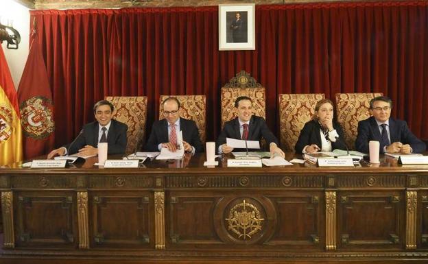 La Diputación exige al Gobierno la devolución del IVA y una movilidad libre de cargas