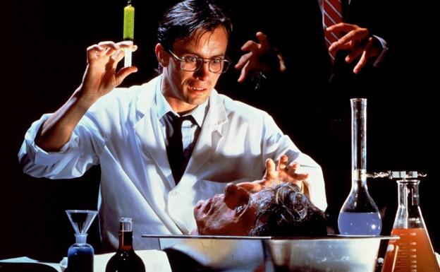 'Re-Animator': un delirio gore bañado en litros de suero verde