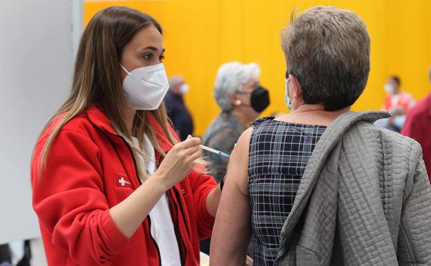 La segunda dosis de AstraZeneca se comenzará a poner la próxima semana en Palencia