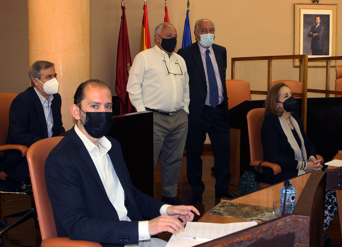 El Premio Gil de Biedma ya tiene sus diez finalistas, que siguen una línea «lírica y reflexiva»