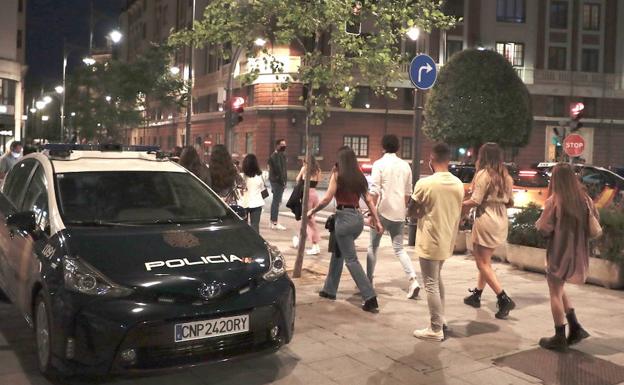 El TSJ de Castilla y León no permite a la Junta limitar las reuniones durante la madrugada