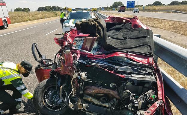 Dos heridos tras la colisión entre un camión y un turismo en La Fuente de San Esteban