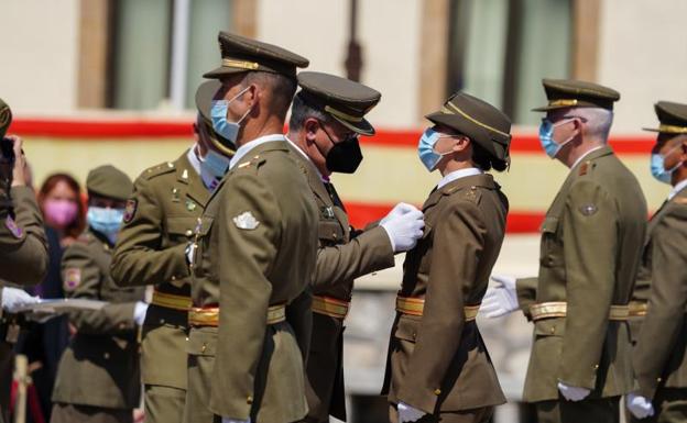Parada militar con limitaciones, en el Acuartelamiento General Arroquia