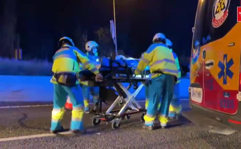 Cinco heridos tras caer su vehículo por un terraplén a la altura de Alcorcón