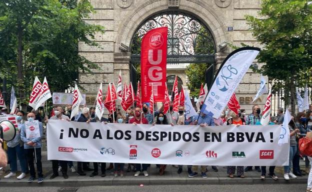 Huelga de trabajadores del BBVA en Castilla y León contra los despidos