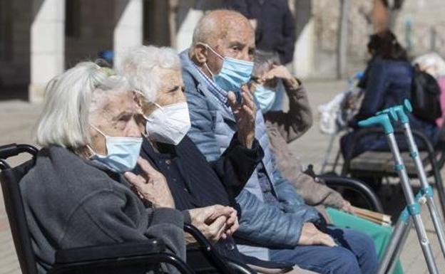 Más de cien alegaciones cuestionan el anteproyecto de la Junta para las residencias de Castilla y León