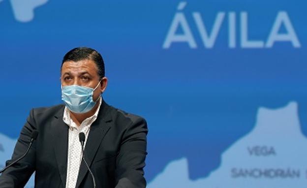 El presidente de la Diputación de Ávila, ingresado por covid
