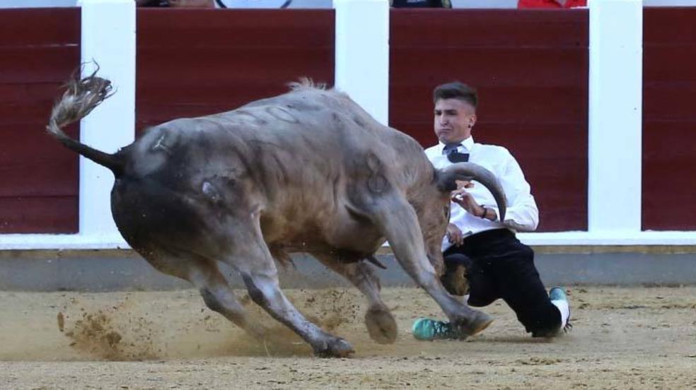 Cristian Rubio, ganador del concurso de corte libre celebrado en Valladolid