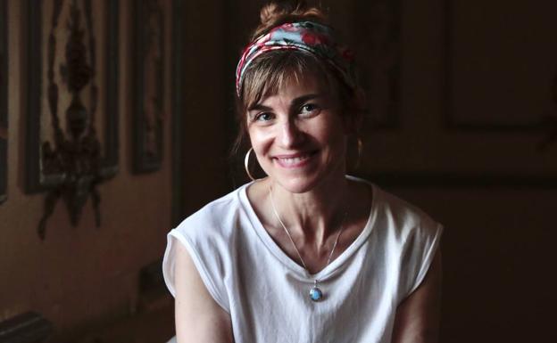 «La literatura debe ser espacio de intercambio entre escritor y lector», afirma la ganadora del Ateneo