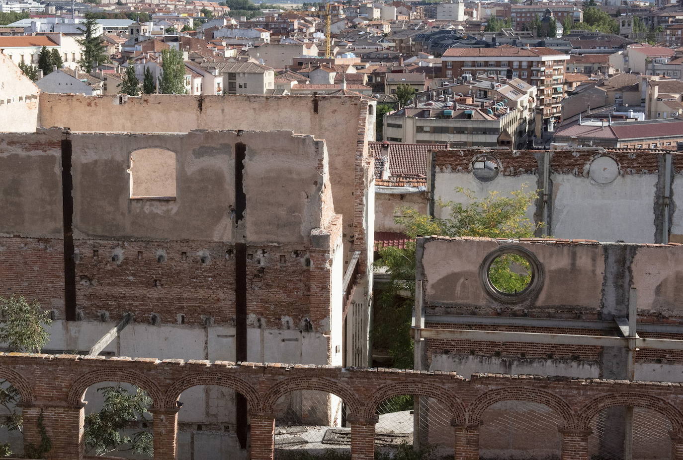 Adjudicada por cerca de 300.000 euros la dirección de las obras del Teatro Cervantes