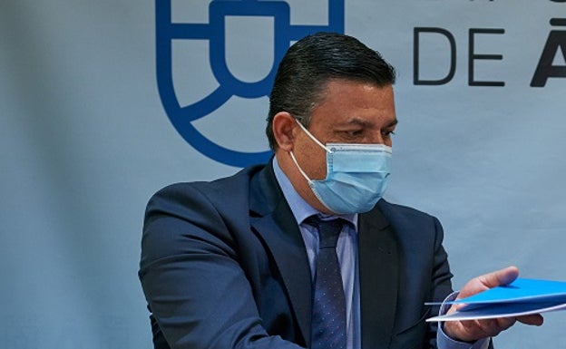 El presidente de la Diputación de Ávila recibe el alta hospitalaria