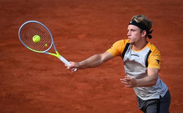 Davidovich se despide de París ante Zverev