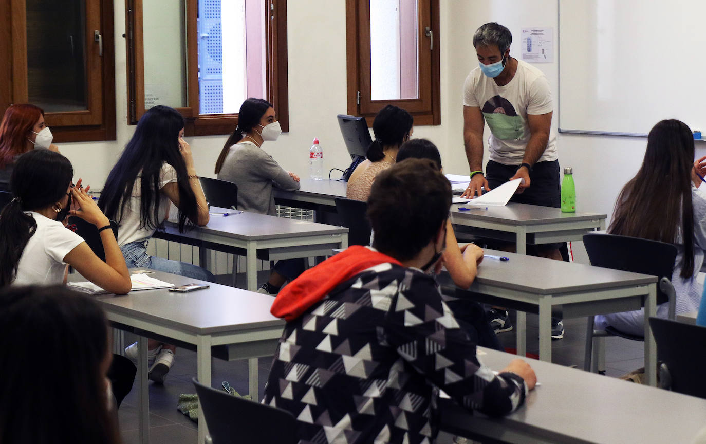 Comienza otra EBAU de mascarillas y nervios para los bachilleres segovianos