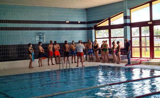 La Diputación de Salamanca forma a 13 monitores de natación