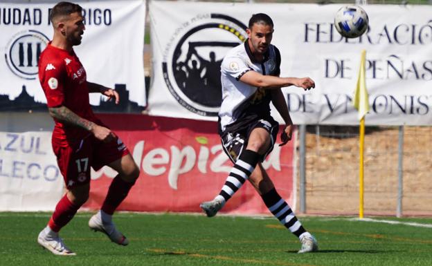 Mario Gómez abre la puerta de par en par a seguir en Unionistas CF