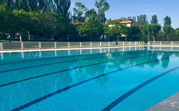 La piscina municipal de Santa Marta abre mañana sus puertas